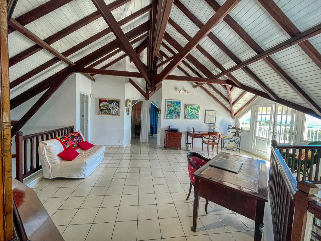 A louer villa 4 chambre 8 personnes piscine vue mer secteur Dampierre Le Gosier Guadeloupe - mezanine